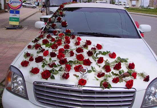 Как украсить машины гостей на свадьбу